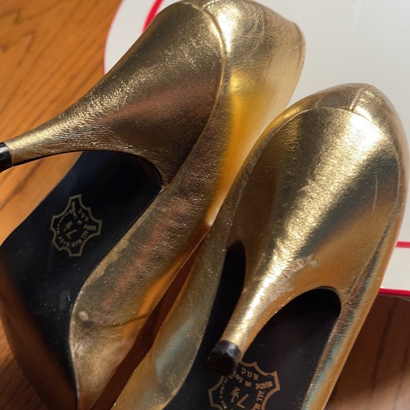 Gold 3” Pumps. Just in time for Holiday parties. - Picture 6 of 6
